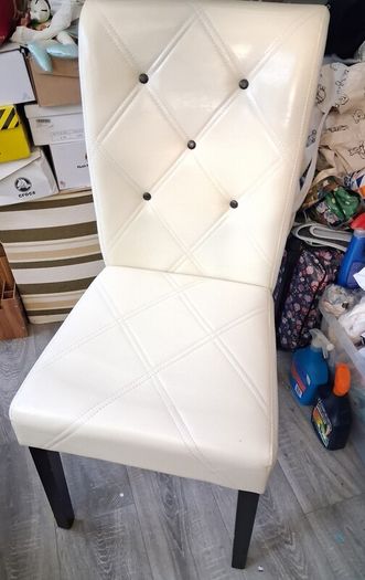 Glass top table and 4 leather chairs