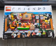 LEGO Friends Central Perk (Unopened) - Retired Set 21319