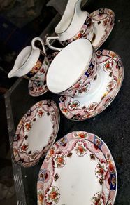 Royal Tara Carina partial set