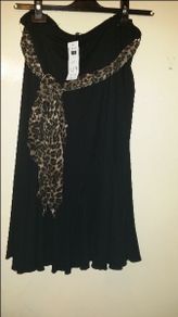 BNWT lovely Flippy skirt stretchy -black size 12