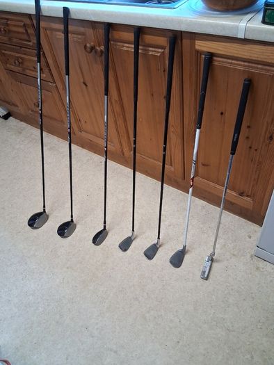 Golf clubs.Set Of Wilson Right Handed Golf Clubs For A 12 To 14 Year Old. Collect In Dublin Or Receive Via Post.