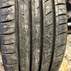 Car tyre 225/40/ZR18