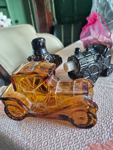 3 Vintage Mid Century Avon men's aftershave bottles x3