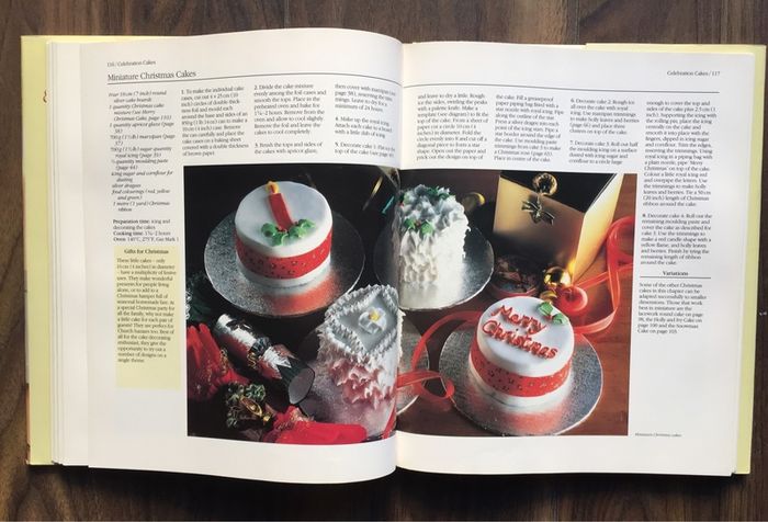 Classic Cake & Decorating Course Book - Or Free With Any Other Purchase