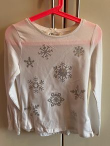 H&M age 6-8, white sequin Girl's snowflake top