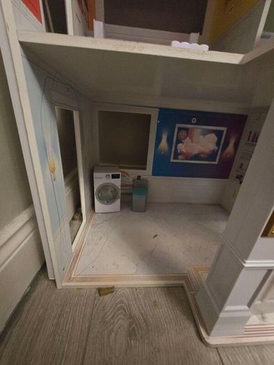 Rainbow High Doll House