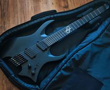 Solar H2.6C Headless Guitar Carbon Black (Delivery available)