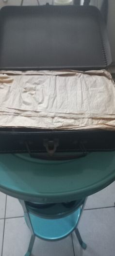 vintage set of 12 jars in lovely leather carry case