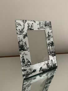 Matthew Williamson Toile Silver Crackle frame