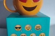 1 smiley faces mugs