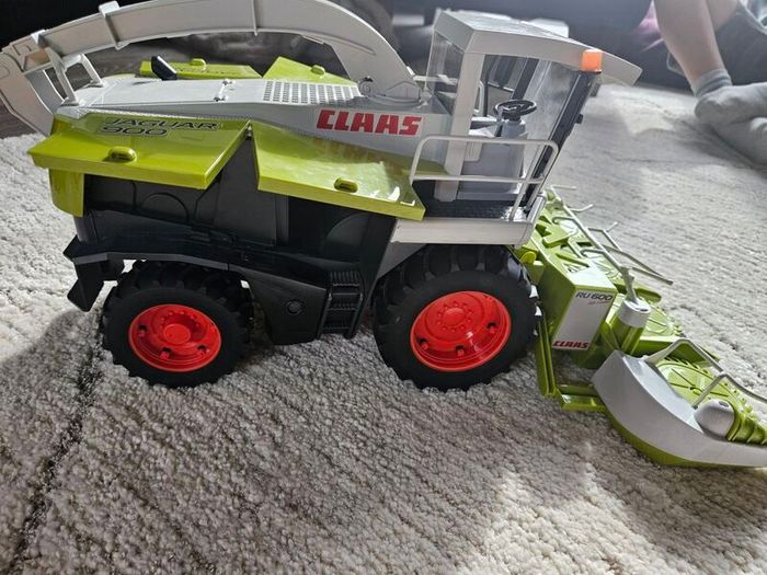 Bruder Claas Jaguar Harvester
