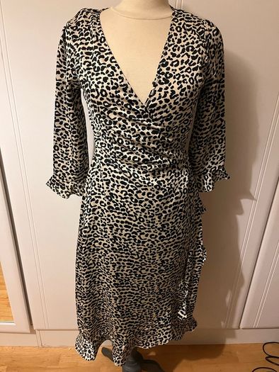 Leopard print dress