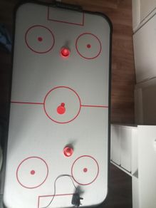 Fun & Entertaining Air Hockey Table