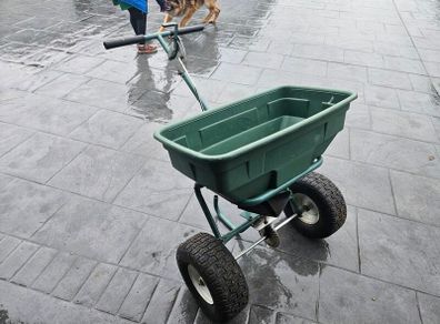 Push Spreader