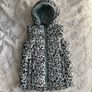 Girls gilets Image 2