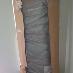 Flair Pivot Shower