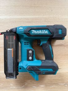 Makita DBN501Z 18V LXT 18 Gauge Brad Nailer Brand New (Never Used)