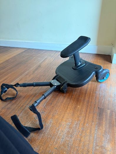 Universal buggy board with seat