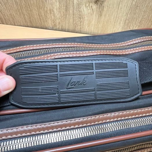 Lark by Samsonite Messenger Cross Body Bag - Vintage - Black