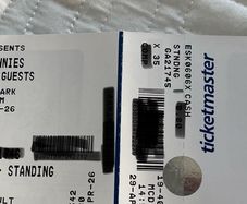 2 Johnnies Tickets