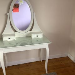 Dressing table