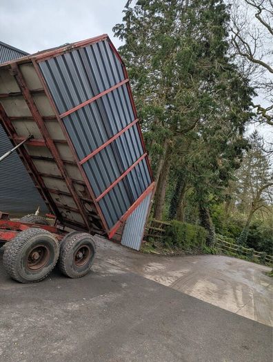 14x7.6 Armstrong silage trailer