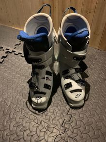 Nordica Ski Boots 8