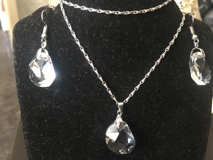 Swarovski Crystal Elements Earrings and Pendant