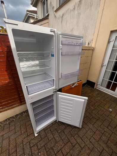 integrated Fridge/Freezer