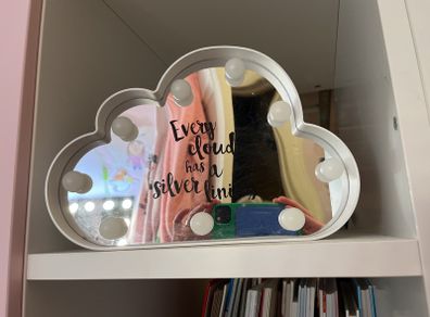 Battery operated cloud light