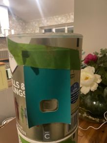 4 x 1L Valspar V700 paint