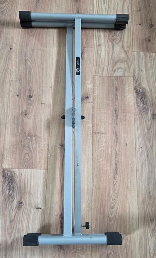 K&M Keyboard Stand - Rock Solid