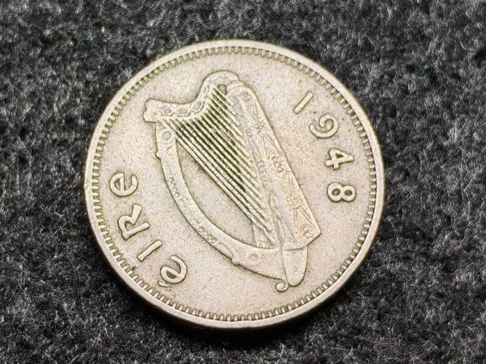 Huge Job Lot 75 Irish Threepence 1942 to 1968