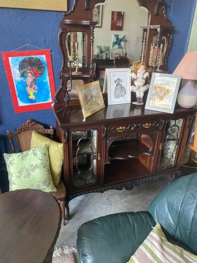chiffonier