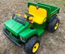 Kids John Deere Gator