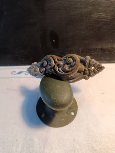Victorian Double Door Handle