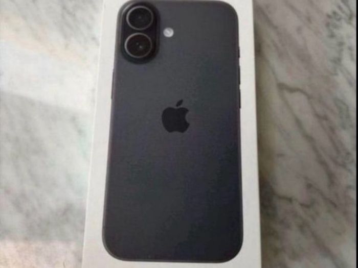 NEW iPhone 17 256GB Black