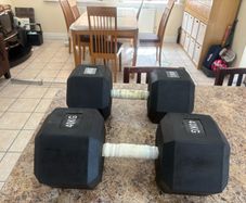 2 X 40kg Rubber Hex Dumbbells.