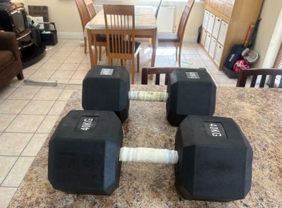 2 X 40kg Rubber Hex Dumbbells.