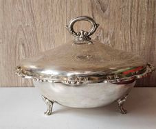 Vintage  Oneida Silverplate Casserole Dish