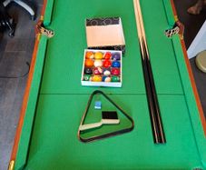 Pool table