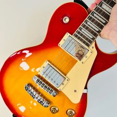Electric Guitar + Amp & Accessories
