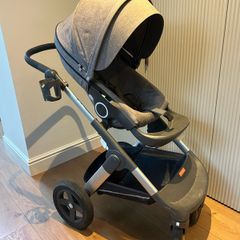 Stoke Scoot Pram/Buggie & Bassinet