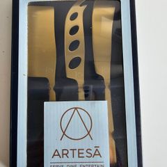 Cheese knife set