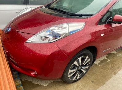 2016 Nissan Leaf for breaking