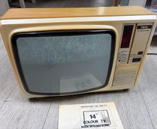 Vintage PXL 200 14-Inch Colour CRT TV With Manual & RF Modulator