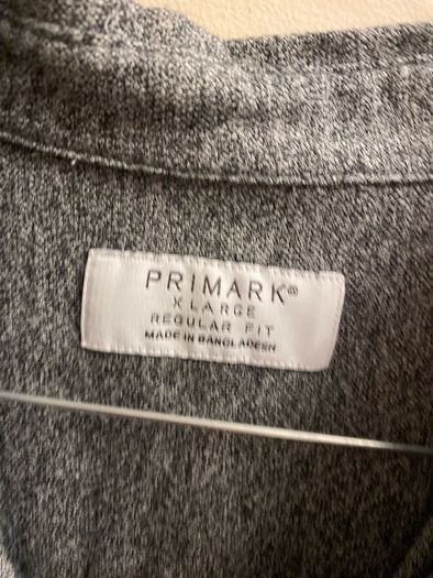 Grey shirt (XL)