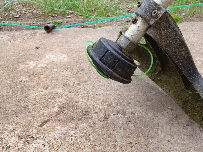 grass strimmer