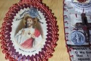 three vintage collectable religious items (n), tub 3