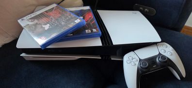 PS5 Pro with disc drive + 2 games